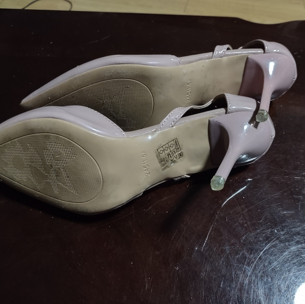 Pink heels - Picture 5 of 5